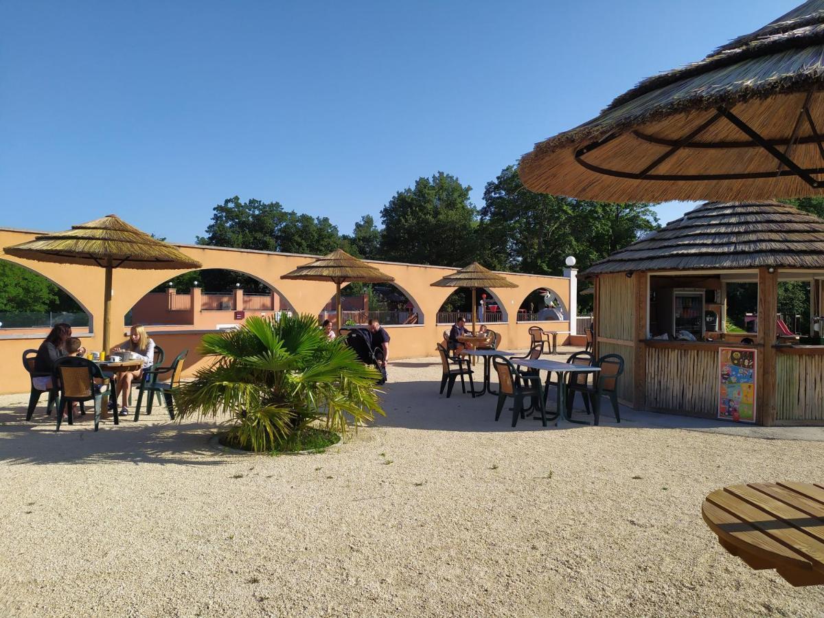 Camping Domaine De Senaud Albon Exterior photo