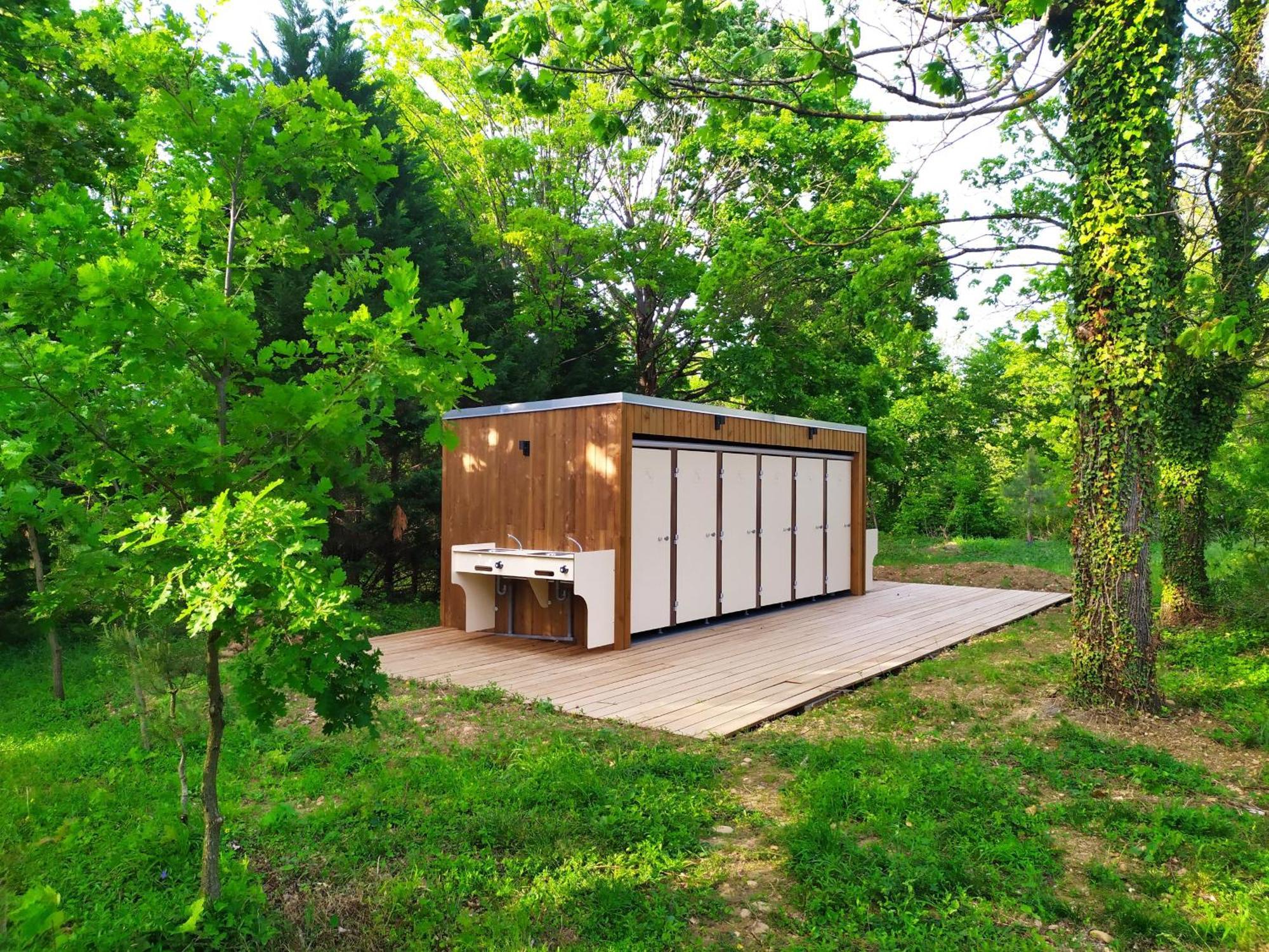 Camping Domaine De Senaud Albon Exterior photo